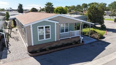 Building Photo - 44 Pine Via