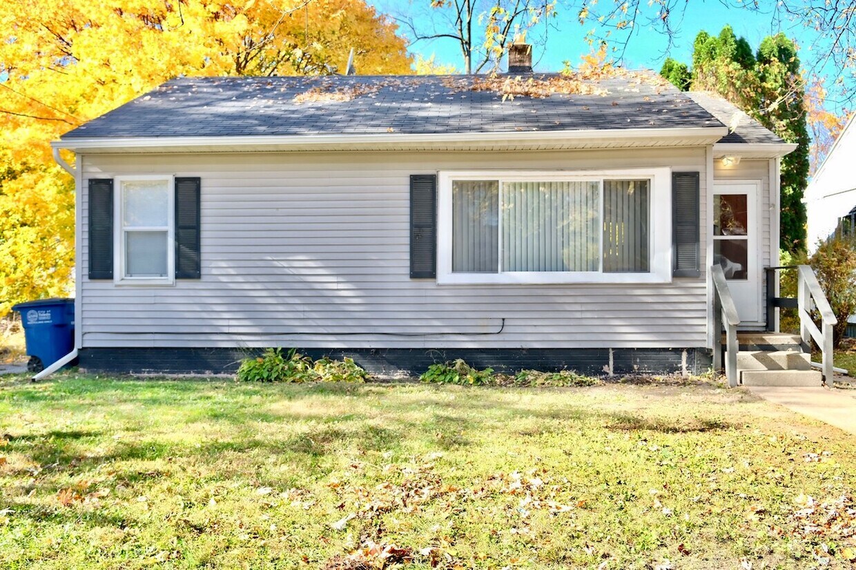 Primary Photo - 1109 Turner Ave