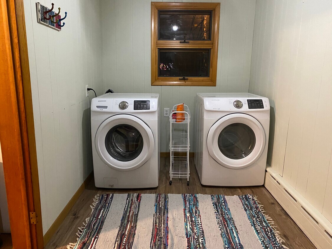 610 Pawling Ave Unit Floor 1, Troy, NY 12180 610 Pawling Ave Troy, NY