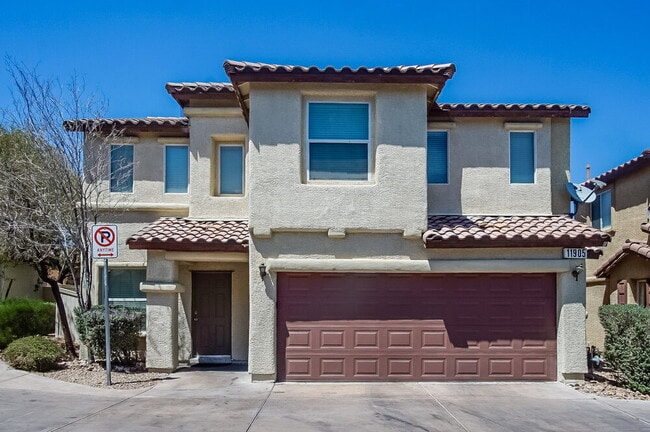 Building Photo - 11905 Fairfax Ridge St