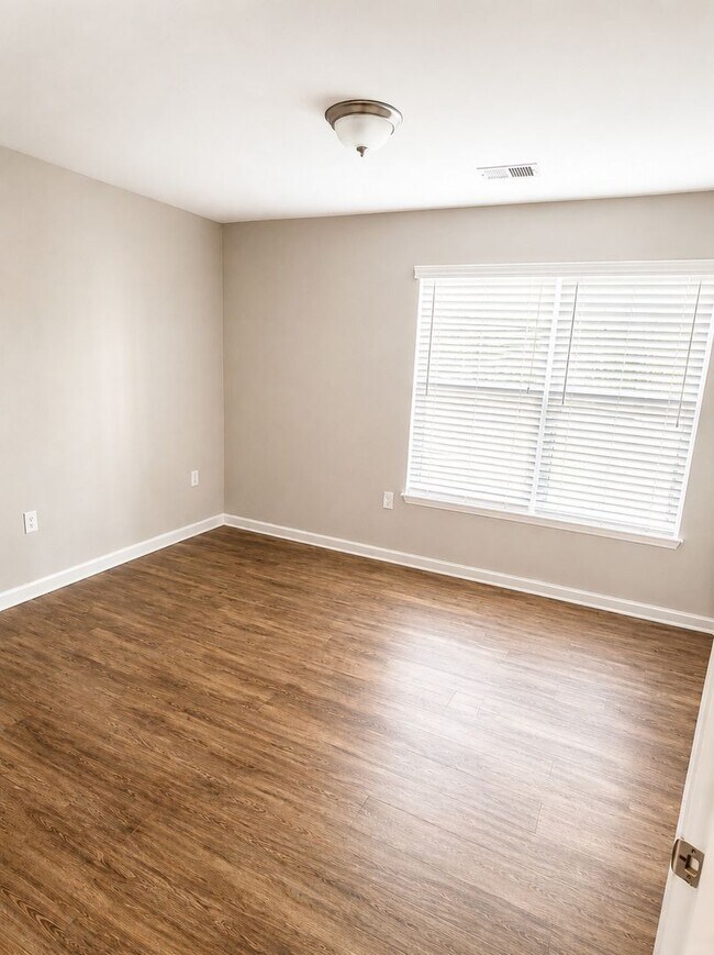Building Photo - 923 Windcastle Ln