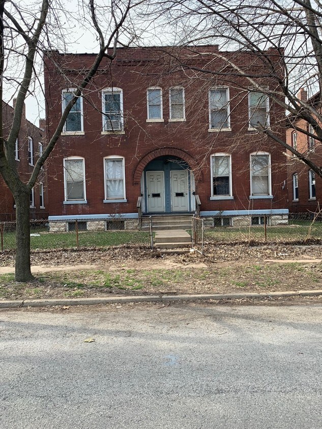 Foto principal - 2153 Benton St