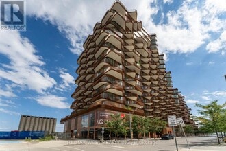 Building Photo - 155-LP155 Merchants' Wharf