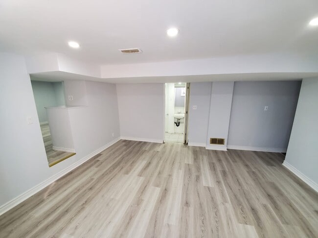 Building Photo - 146 Dawes Rd