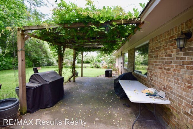 Building Photo - 3 br, 1 bath House - 2807 Arcadia Drive
