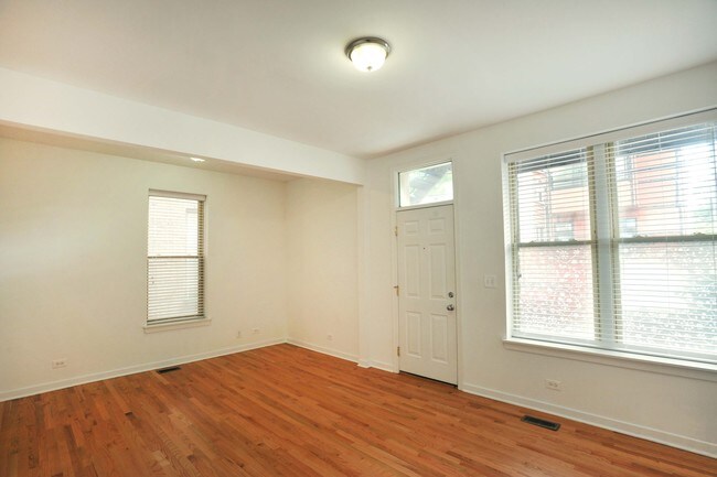 Interior Photo - 2143 N Western Ave