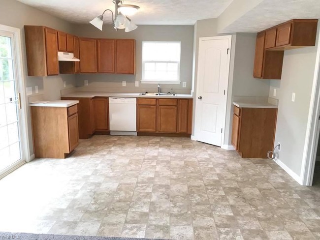 Building Photo - 6099 Iroquois Trail