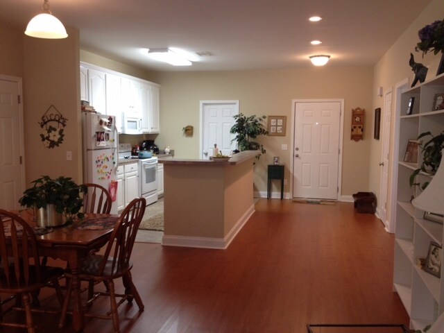 Building Photo - 129 Bull Bay Dr