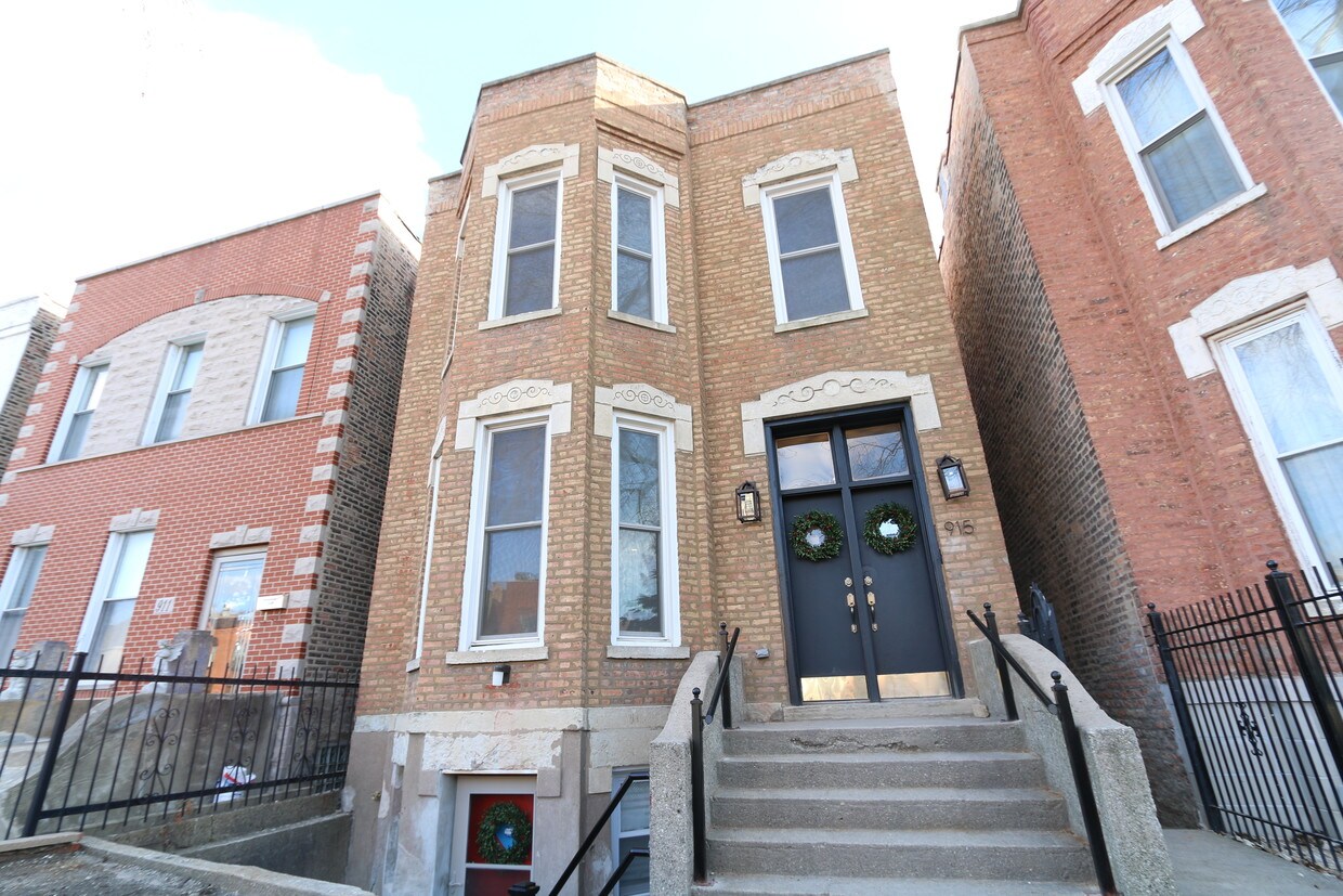 Primary Photo - 915 S Bell Ave