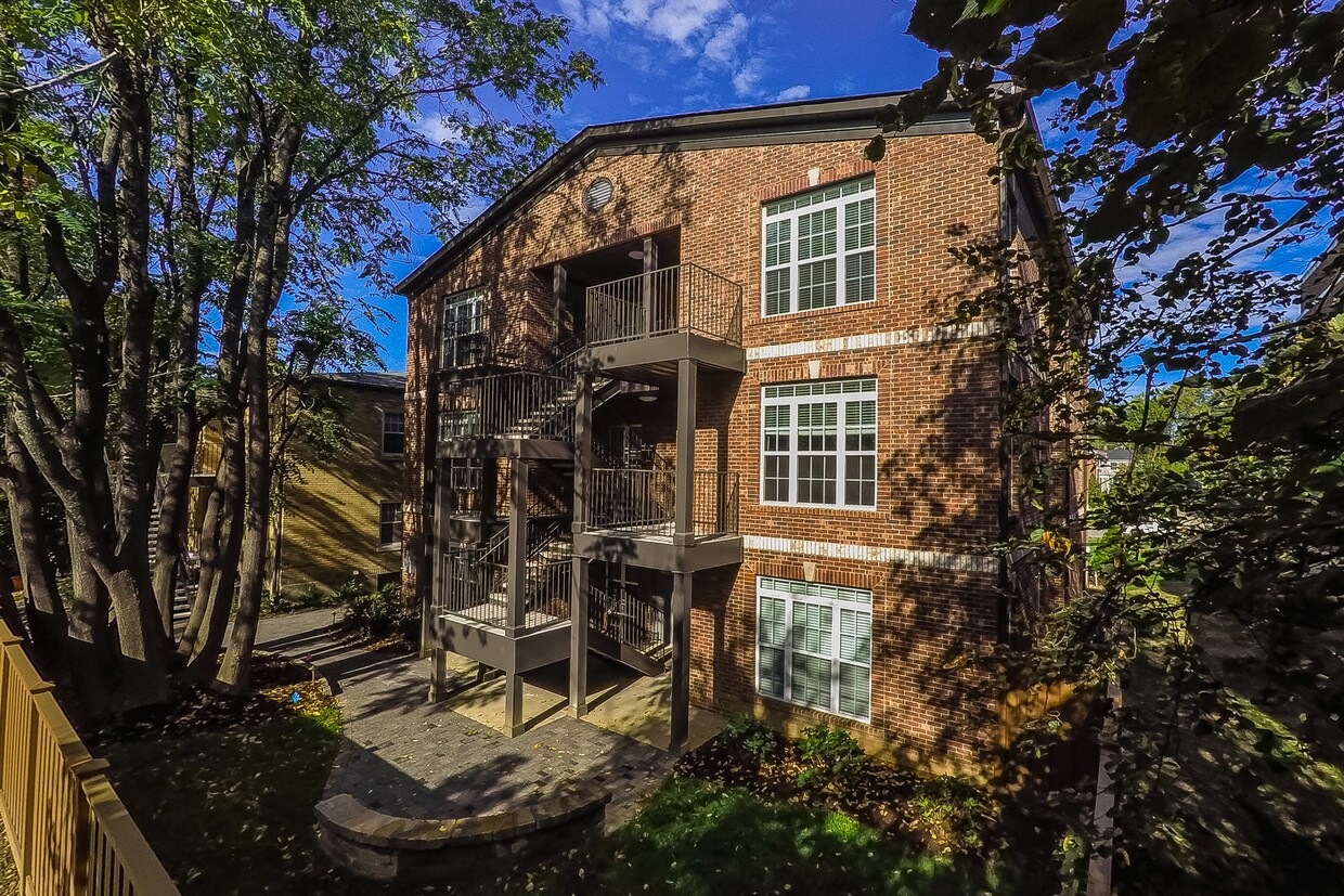 Foto del edificio - The Apartments @ 2068 Douglass