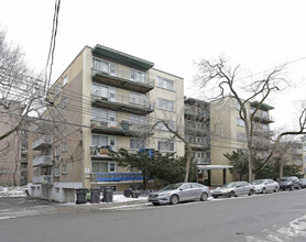 Building Photo - 4870-4872 Av Bourret