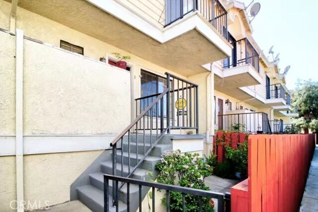 Foto del edificio - 2411 S Baldwin Ave