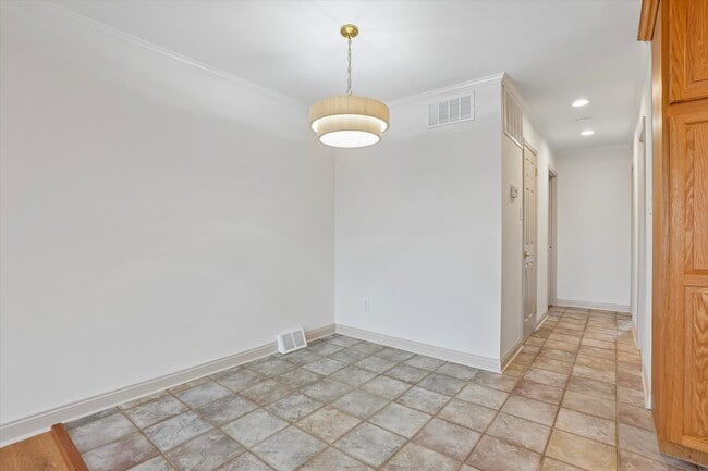 Building Photo - 9168 Ellie Dr
