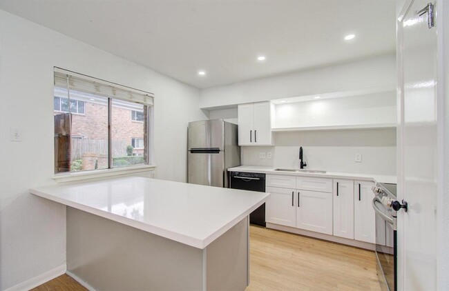 Foto del edificio - 4040 San Felipe St