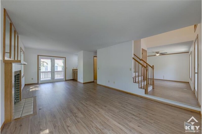 Building Photo - 4047 N Cranberry St