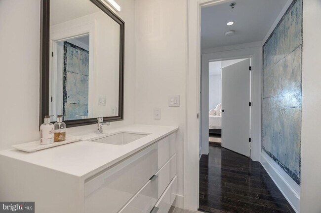 Foto del edificio - 1011 M St NW