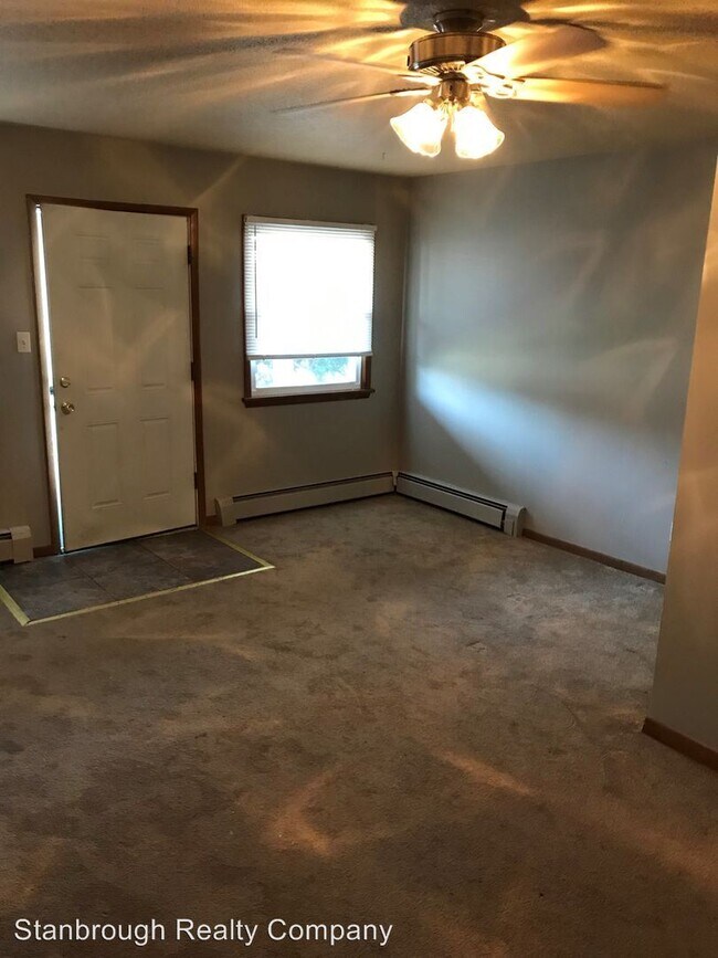 Building Photo - 910 9th St