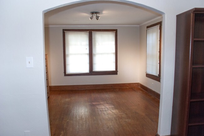 Building Photo - 1231 N Bronough St