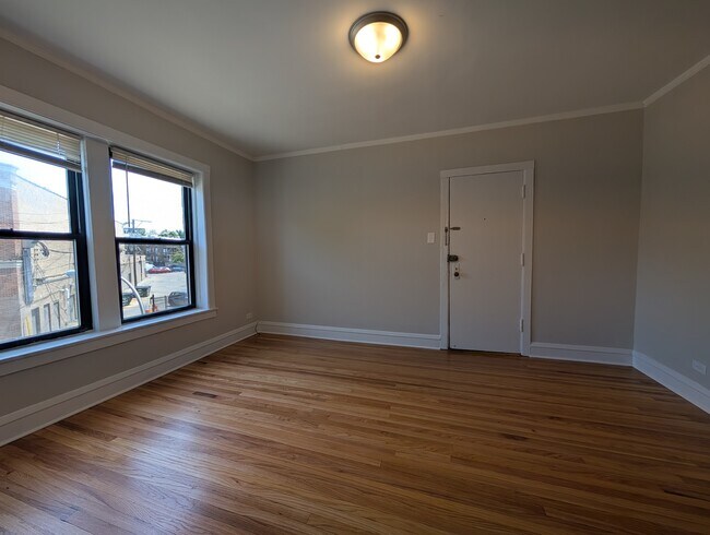 Building Photo - 2714 N Spaulding Ave