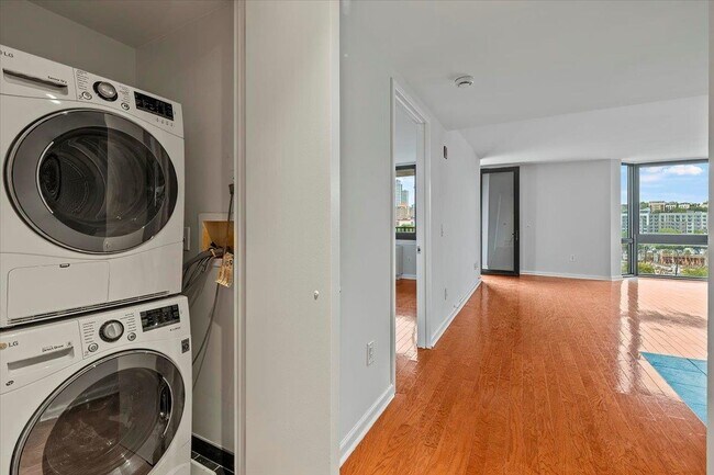 Foto del edificio - 700 Grove St