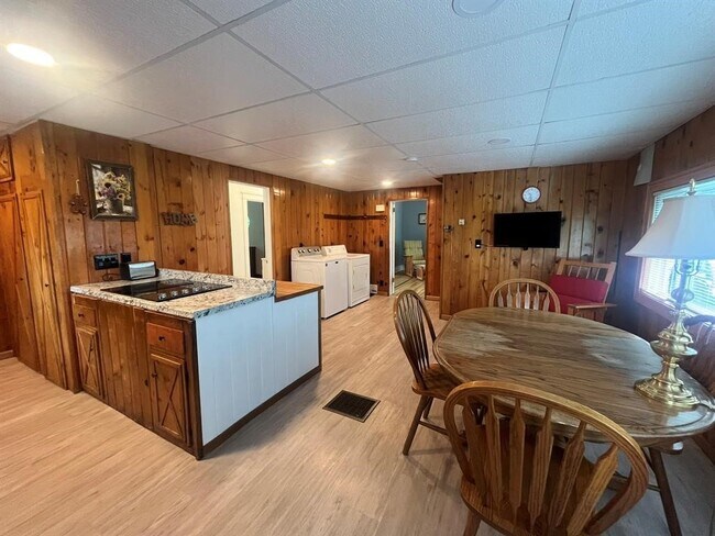 Foto del edificio - 45 Kattelville Rd