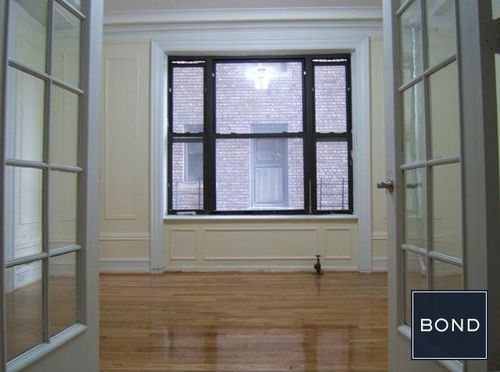 Building Photo - 380 Riverside Dr