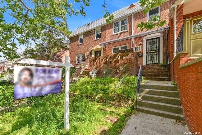 Building Photo - 150-42-150-78 78th Ave