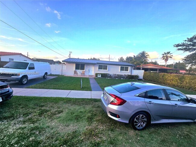 Foto del edificio - 10317 SW 7th St