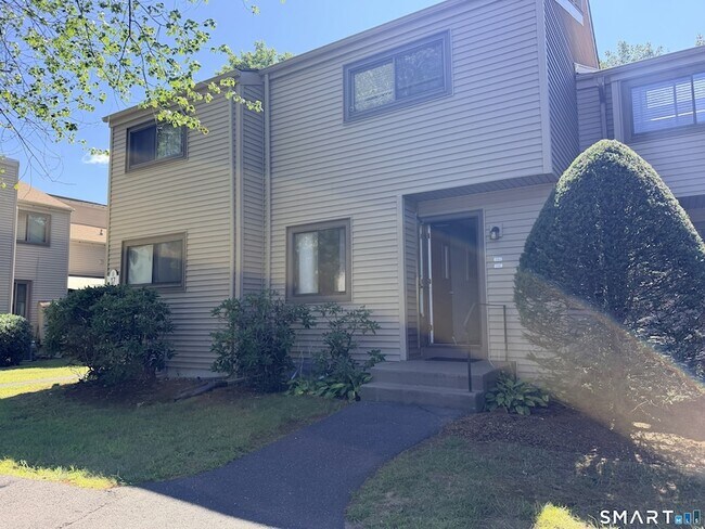 Foto del edificio - 17 Greenbriar Dr