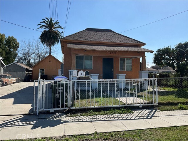 Primary Photo - 1259 W Rialto Ave