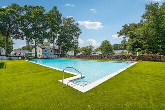 Building Photo - Dwell @ 750