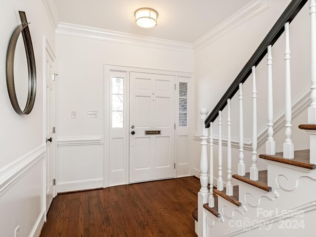 Building Photo - 210 Perrin Pl