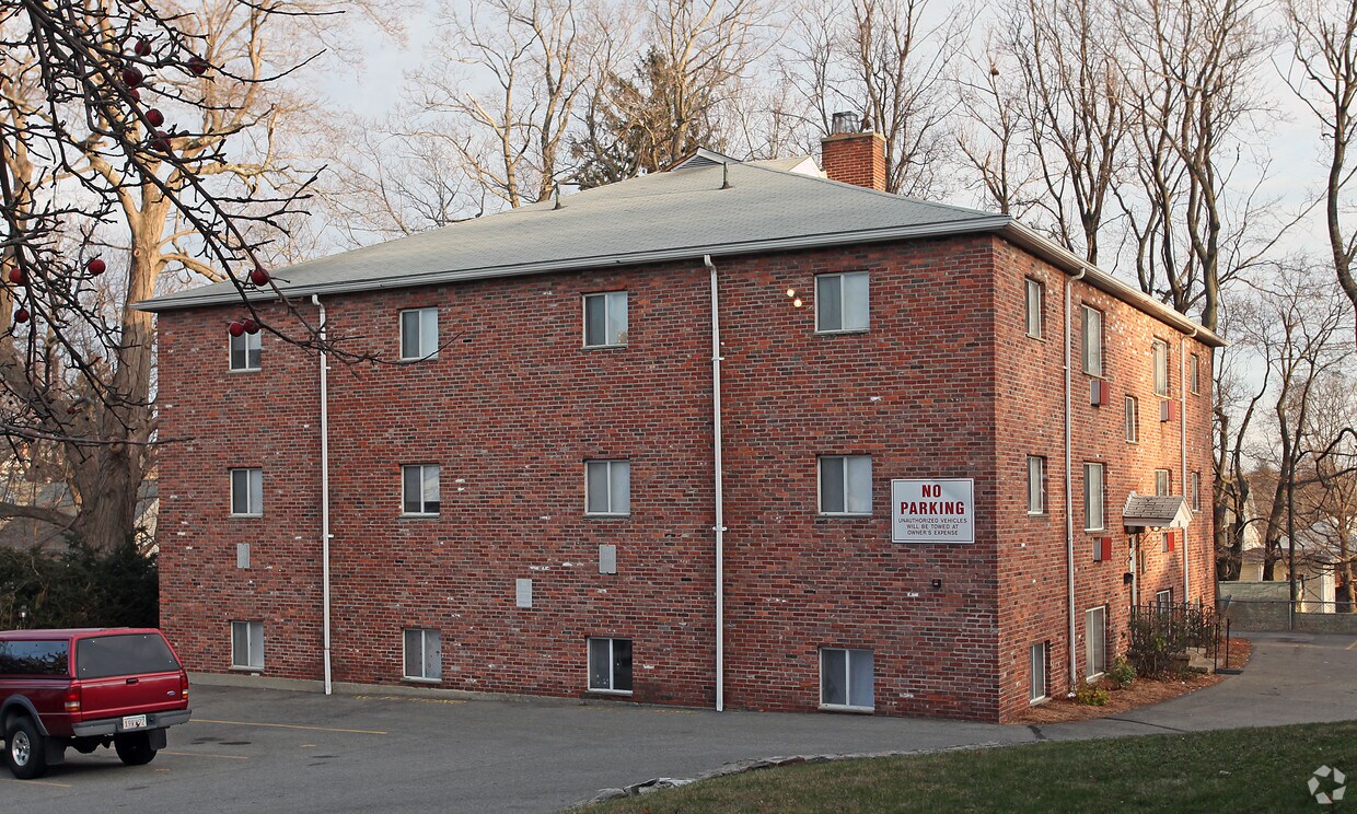 Building Photo - Marlborough Ridge