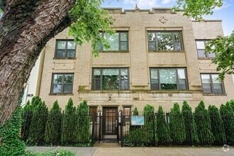 Building Photo - 4208 N Sacramento Ave