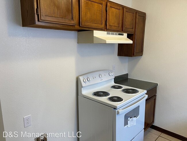 Building Photo - 2 br, 1 bath House - 749 SW 13th