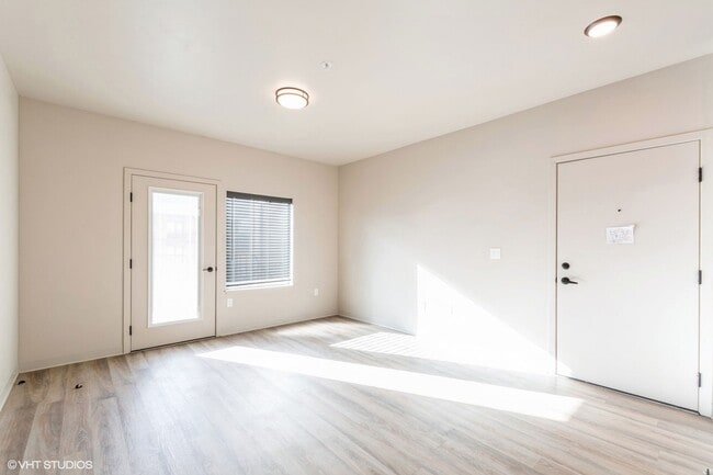 Building Photo - Eagle Valley Ranch Apartments