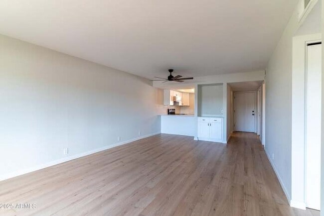 Foto del edificio - 4150 E Cactus Rd