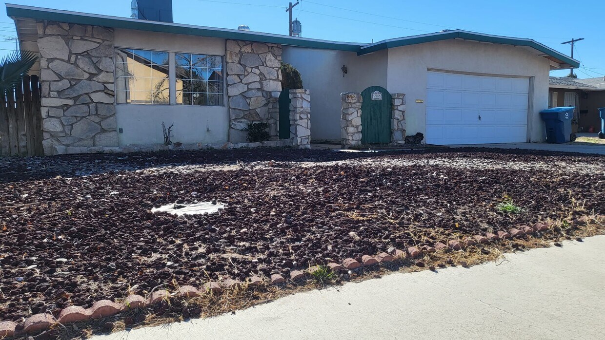Foto principal - 5905 Carl Ave