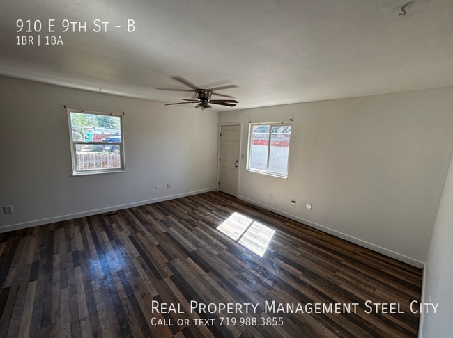 Building Photo - 910 E 9th St