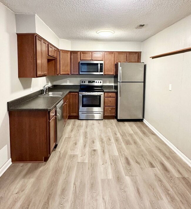 Building Photo - 1552 Helderberg Ave