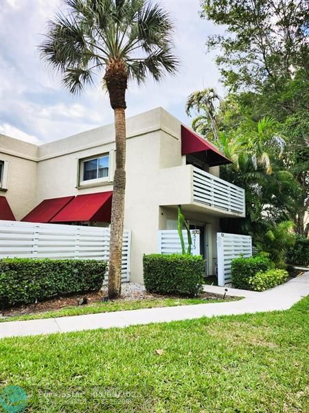 Foto principal - 575 NW 98th Ave