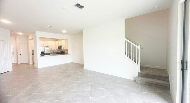 Building Photo - 15143 Sunny Day Dr