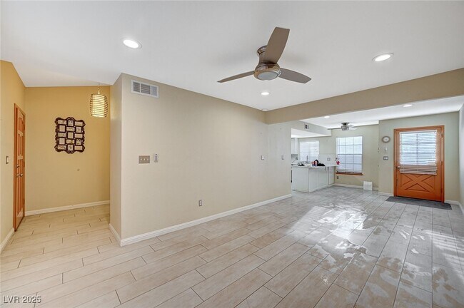 Building Photo - 5923 Laredo St