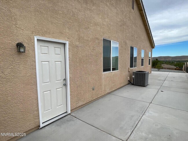 Foto del edificio - 17910 Cedar Mountain Ct