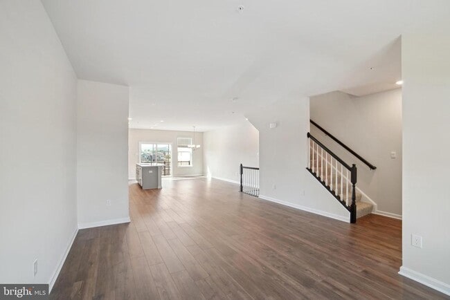 Building Photo - 738 Compass Wy