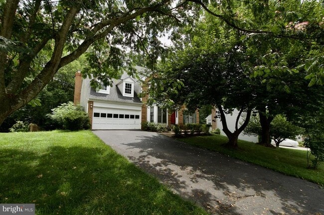 Building Photo - 8614 Oak Chase Cir