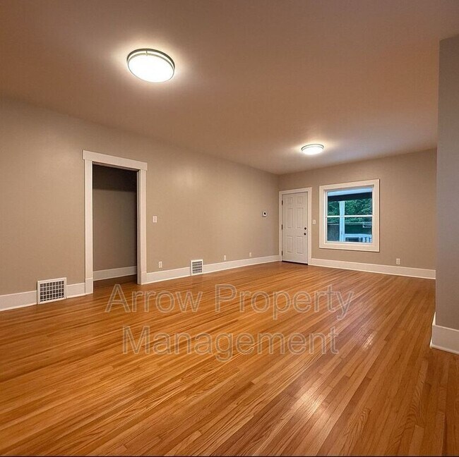 Foto del edificio - 2435 W St