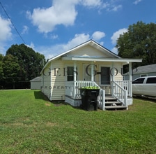 Building Photo - 652 Ransom St