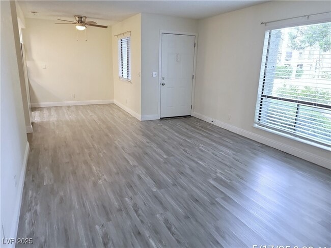 Building Photo - 5211 Caliente St
