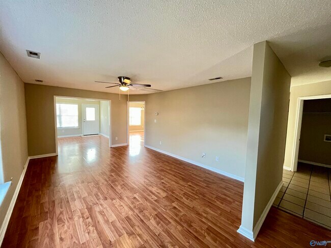 Foto del edificio - 143 Bremerton Dr SW